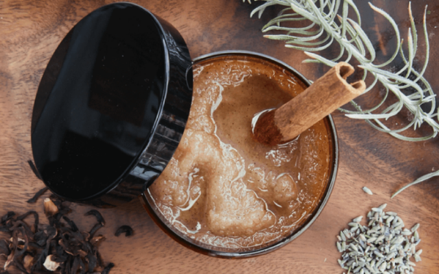 vitaman-sea-salt-body-scrub-800x500